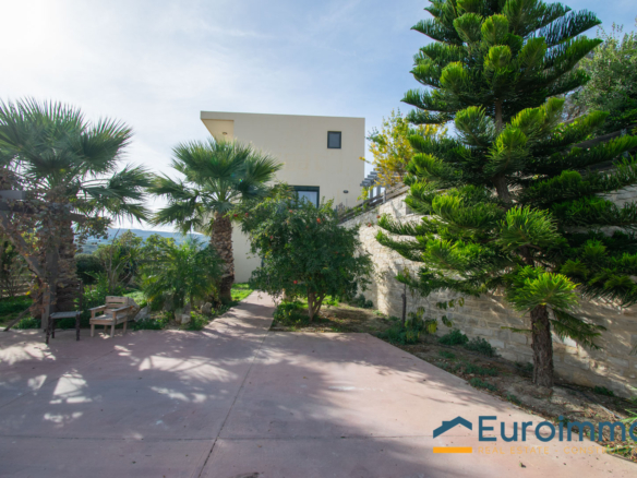 North Rethymnon 220sq.m. 4-bedroom Villa for sale.